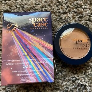 Space case Bronzer